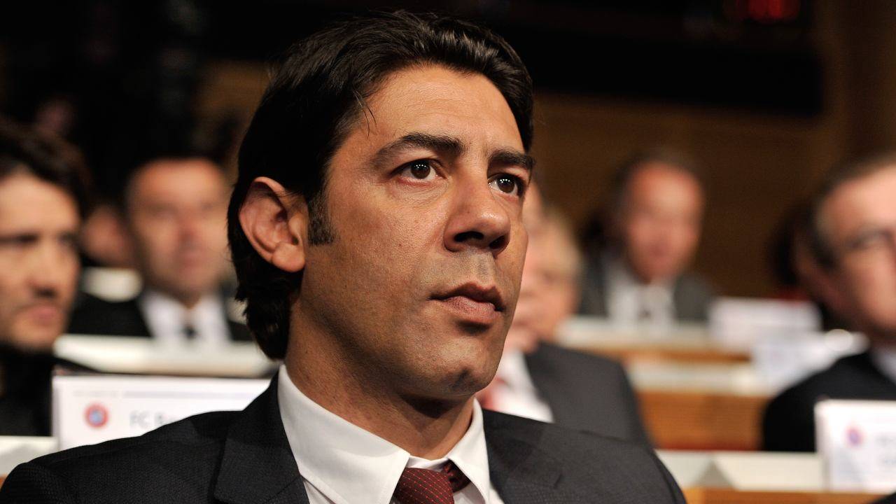 Rui Costa serio