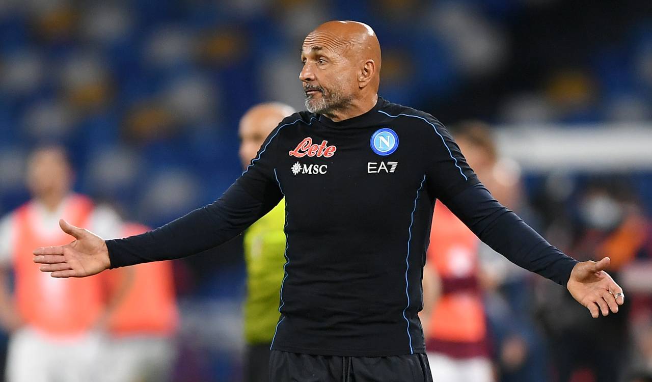 Spalletti perplesso in panchina