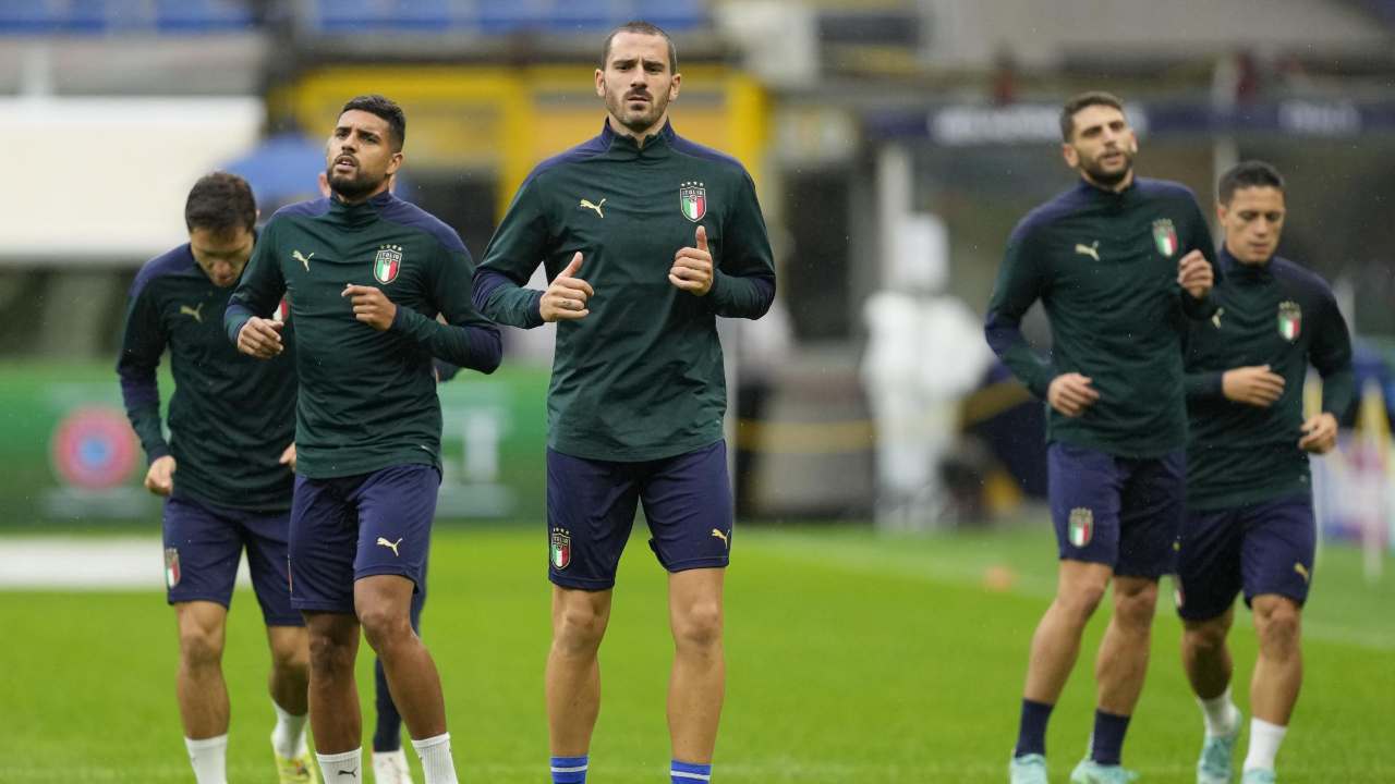 Bonucci in riscaldamento Italia