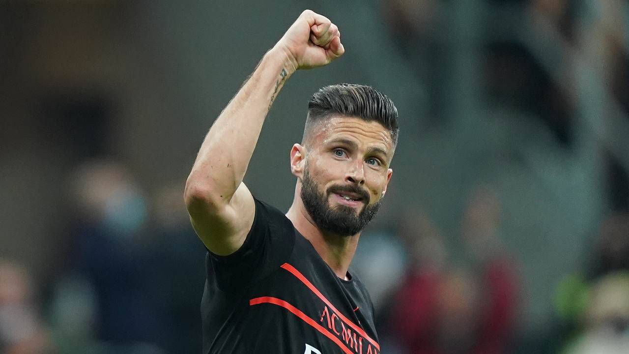 Giroud esulta Milan