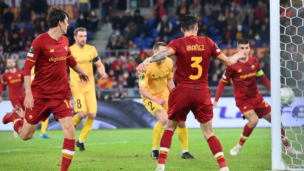 Shomurodov, Ibanez e Mancini partecipano all'azione Roma