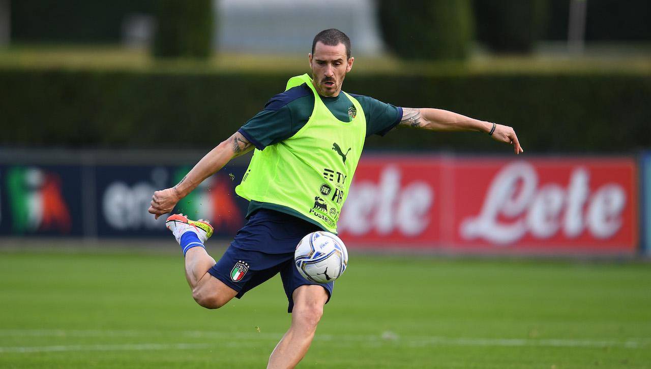 Bonucci va al rinvio