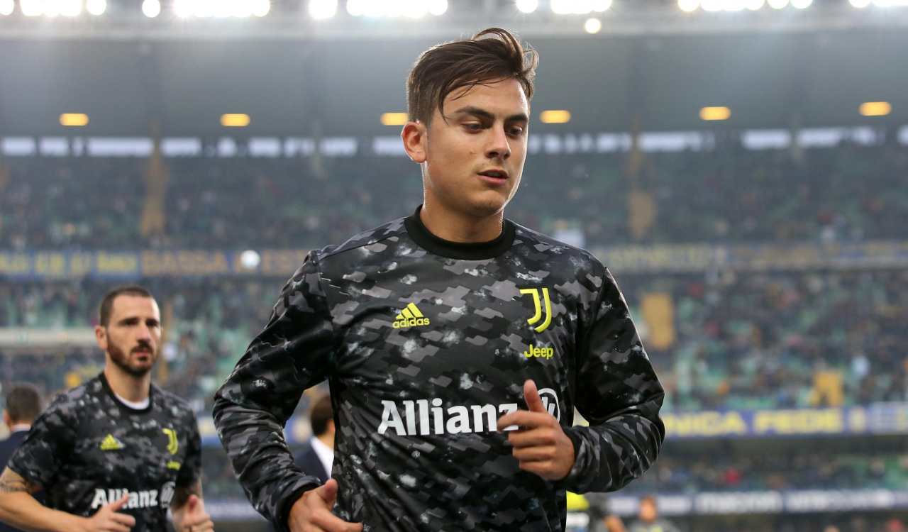 Dybala che si riscalda