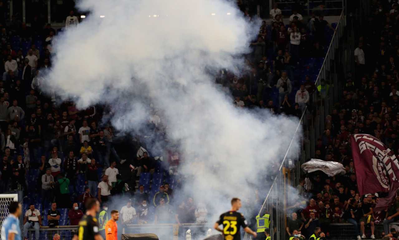 Tifosi Salernitana all'Olimpico 