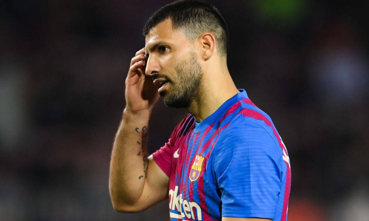 Aguero in campo col Barcellona