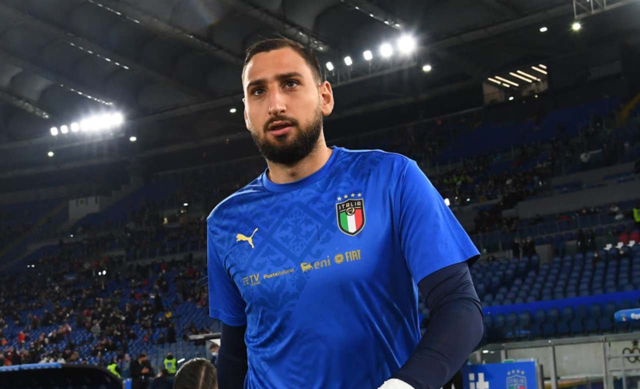 Donnarumma pensieroso 