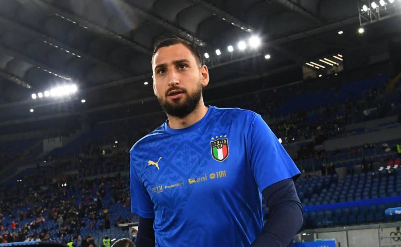 Donnarumma pensieroso 