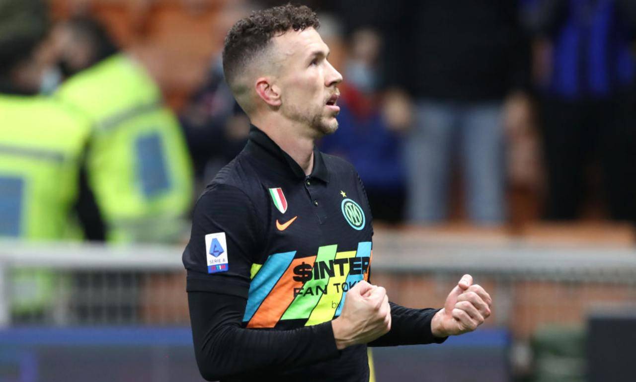 Perisic esulta 