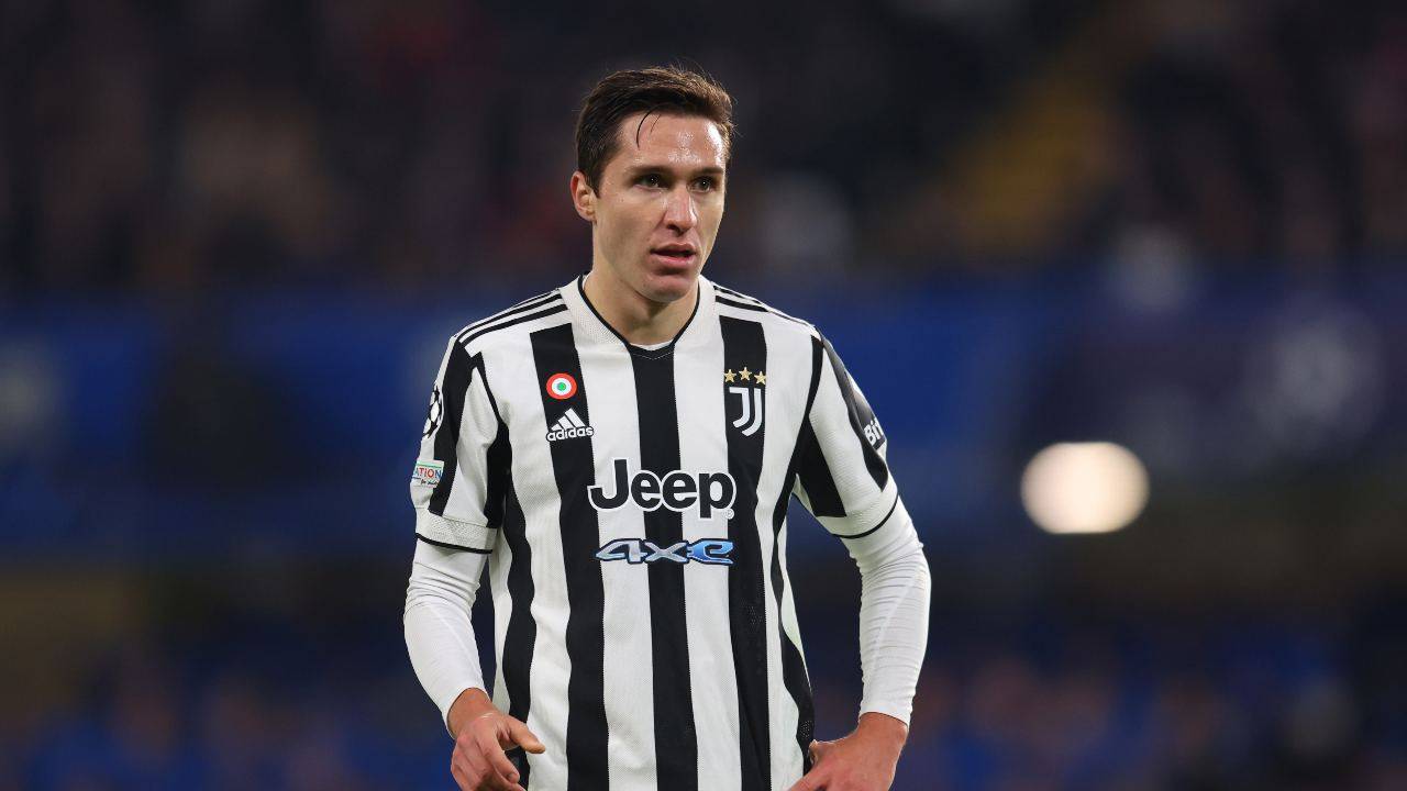 Federico Chiesa cammina Juventus