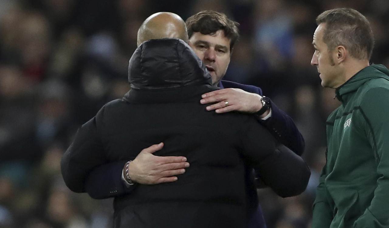 Pochettino abbraccia Guardiola