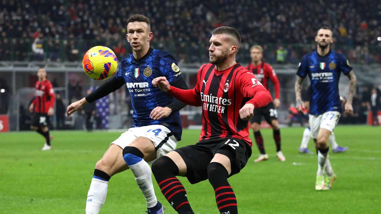 Perisic e Rebic si avventano sul pallone