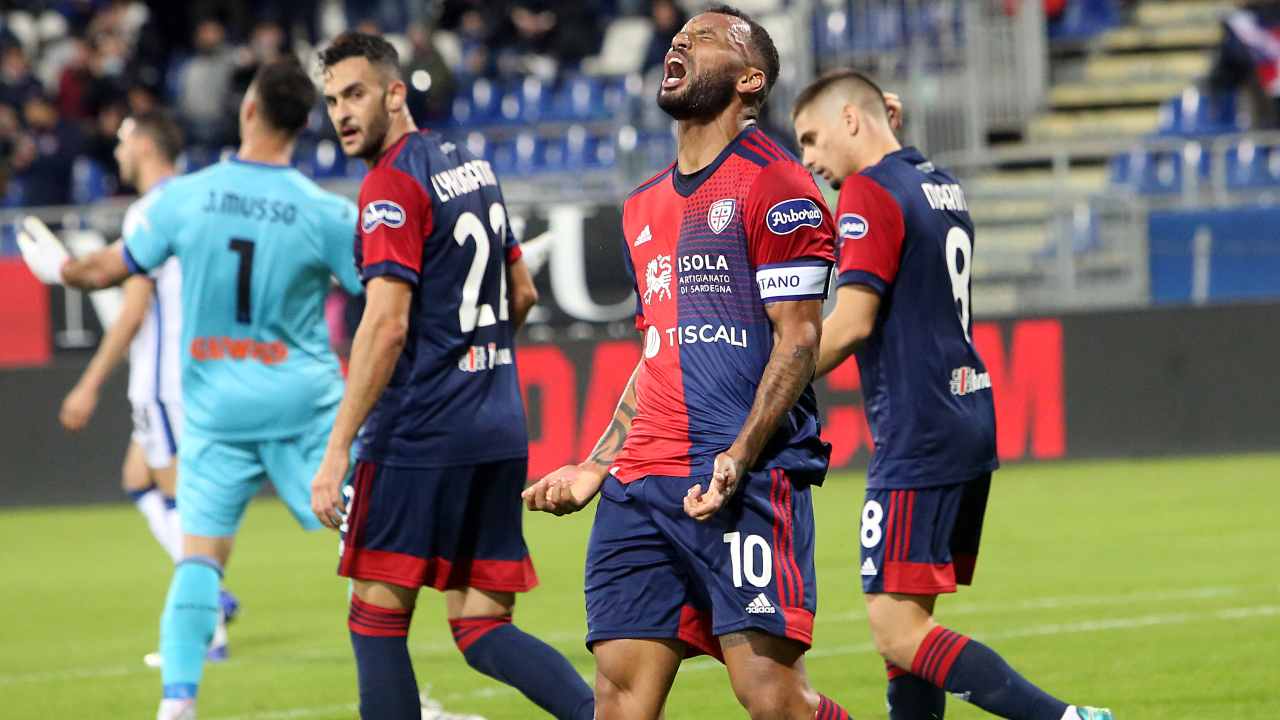 Joao Pedro esulta dopo il momentaneo pari del Cagliari con l'Atalanta