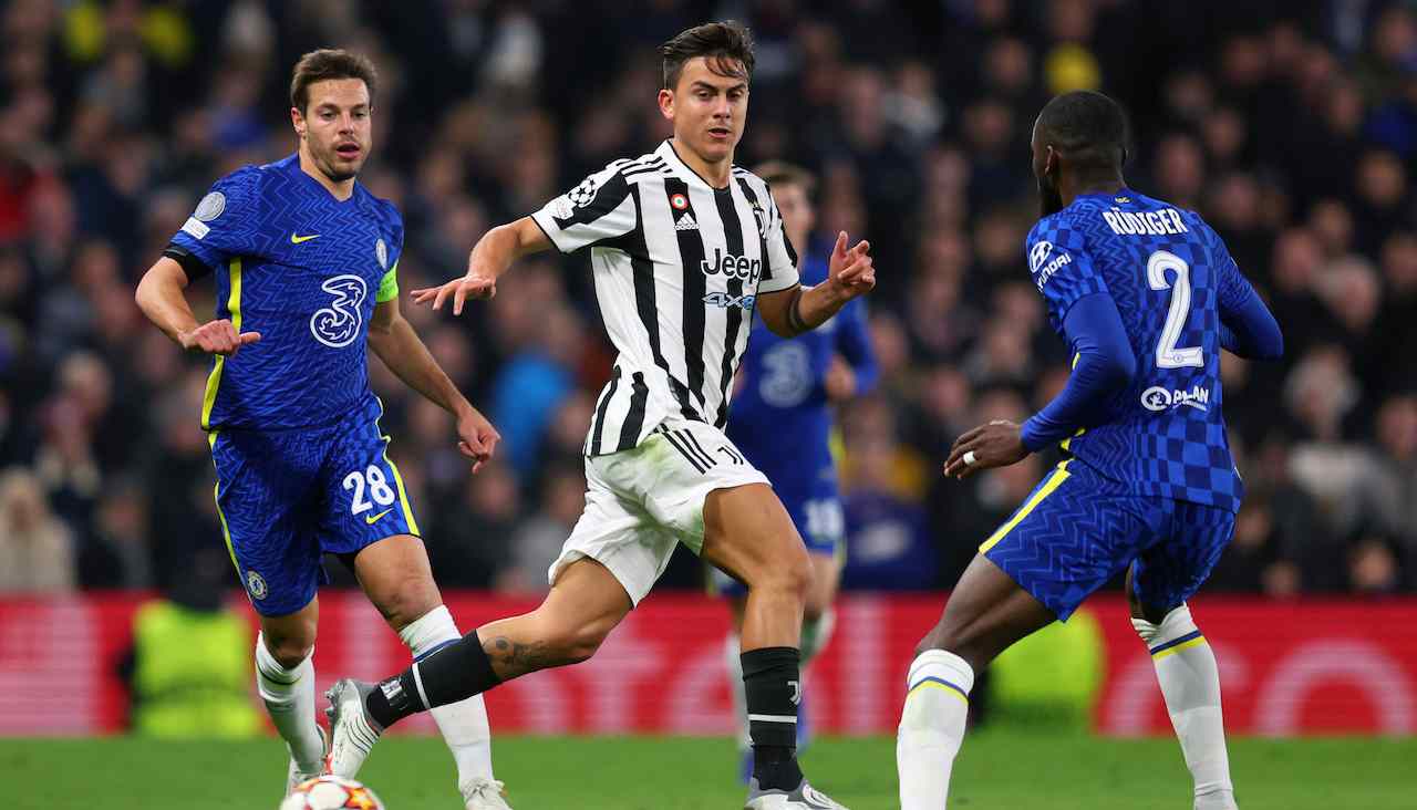 Dybala a duello in Chelsea-Juventus