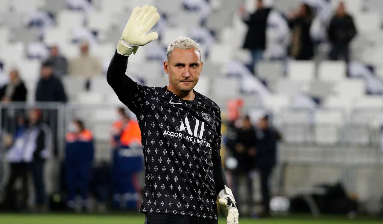 Keylor Navas saluta