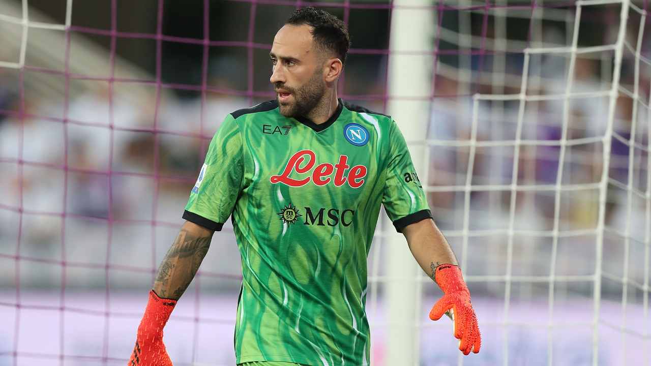 Ospina mantiene gli occhi sul terreno di gioco