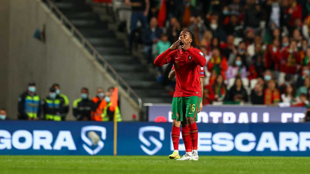 Sanches esulta dopo il gol in nazionale