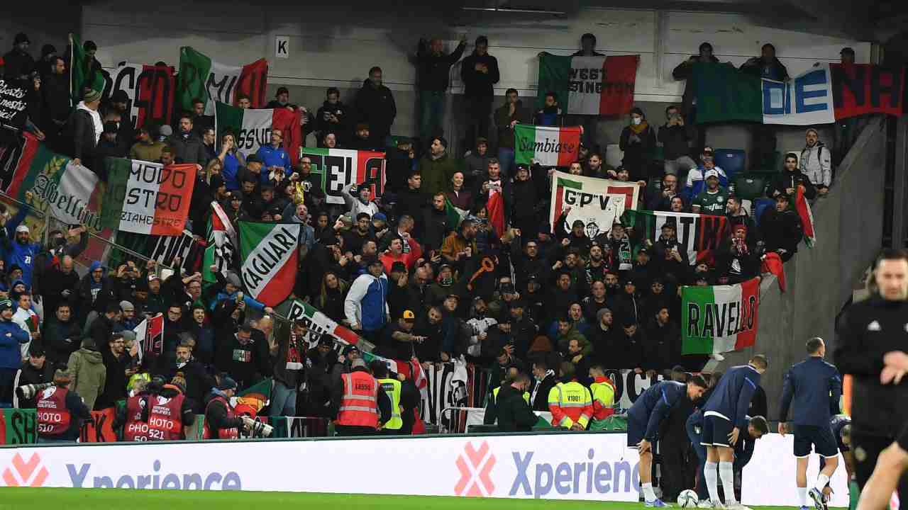 Tifosi Italia presenti a Belfast