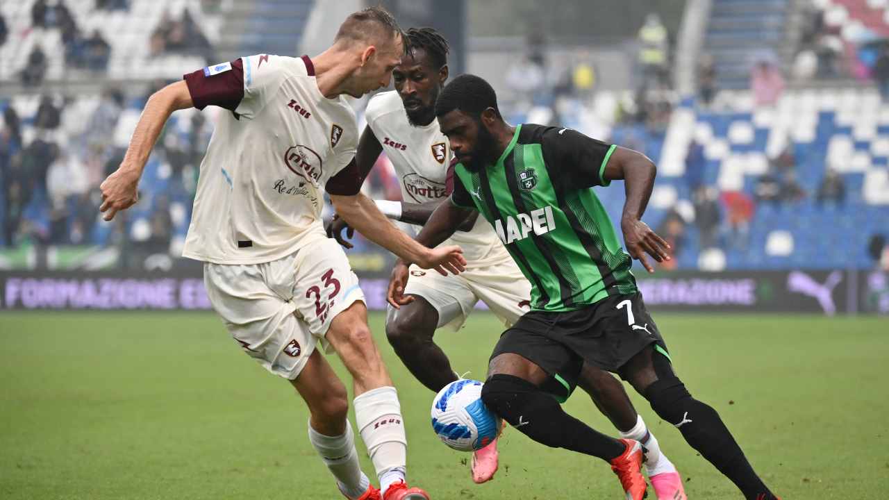 Boga corre verso il pallone Sassuolo