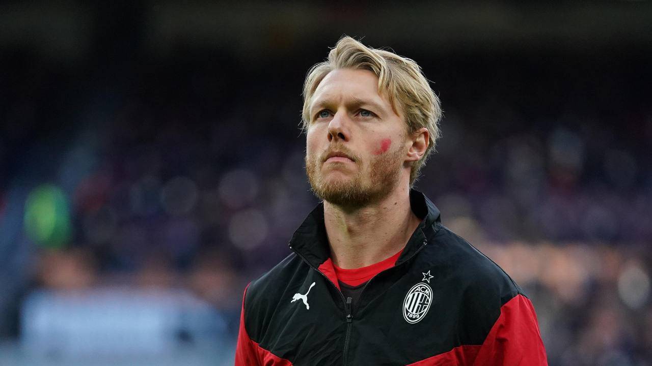 Kjaer guarda in alto Milan