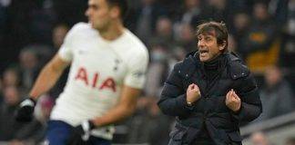 Antonio Conte sulla panchina del Tottenham