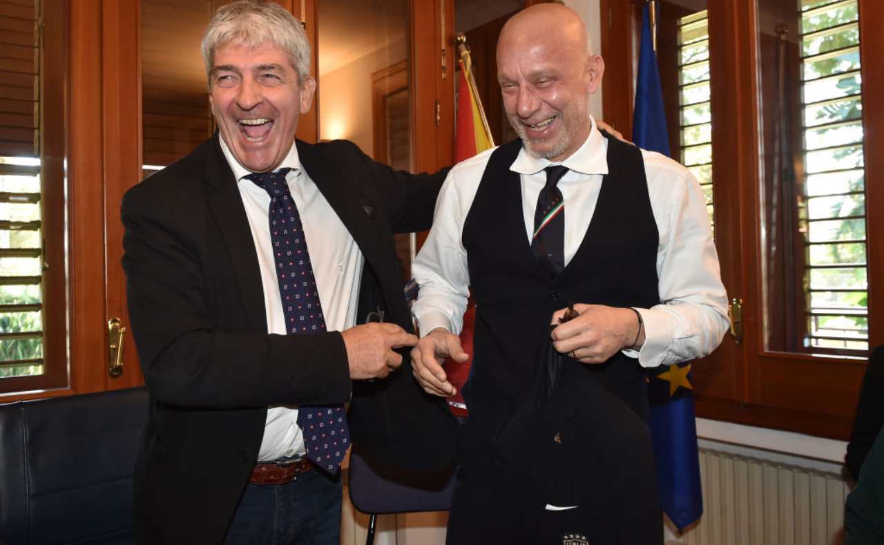 Paolo Rossi sorride con Vialli