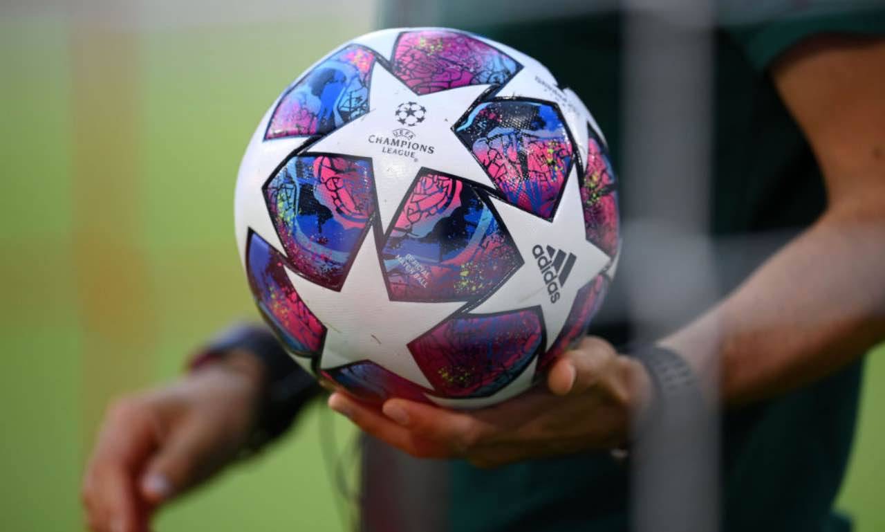 Il pallone della Champions League 