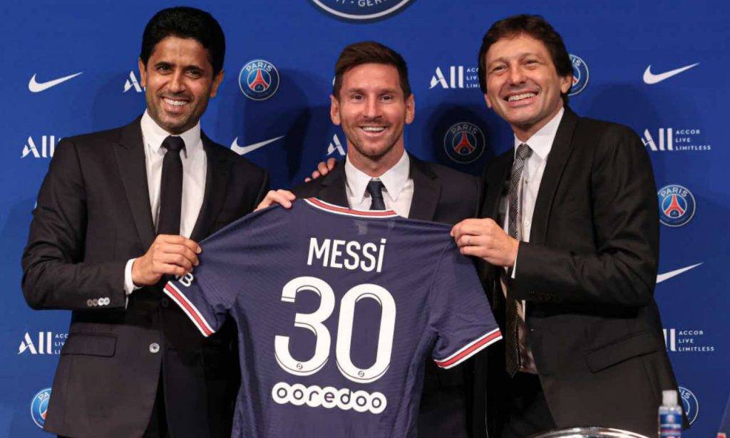 PSG, lo sceicco e Leonardo alla presentazione di Messi