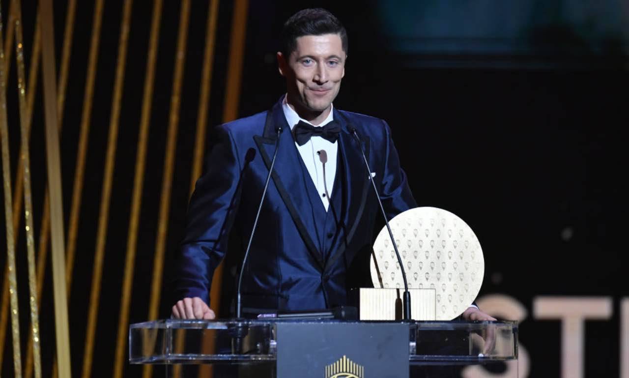 Lewandowski durante la premiazione del Pallone d'Oro