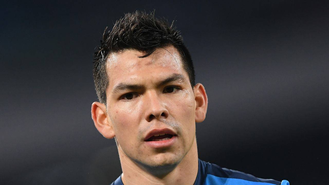 Lozano guarda in basso Napoli