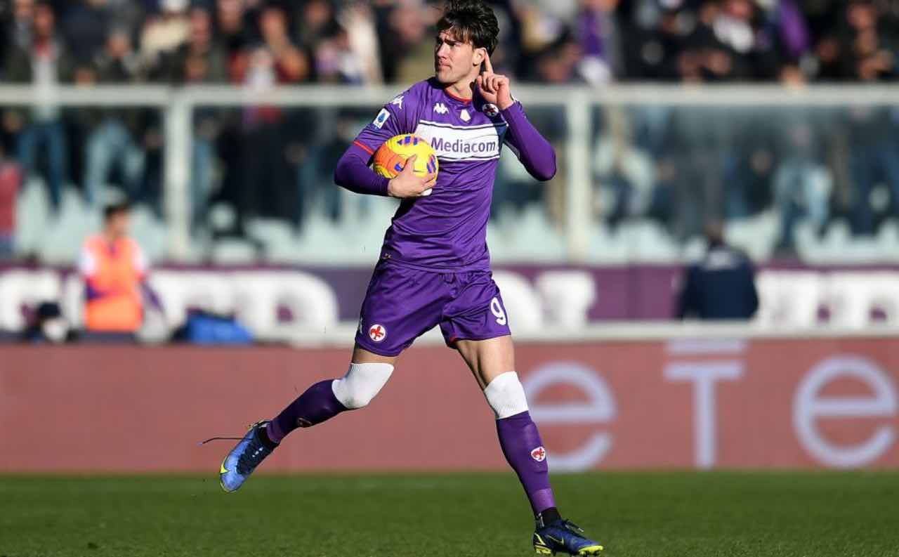 Vlahovic esulta in Fiorentina-Sassuolo