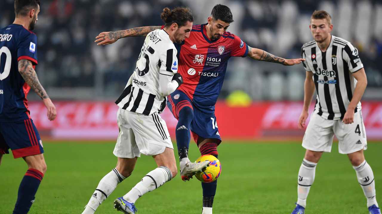 Juventus-Cagliari in campo