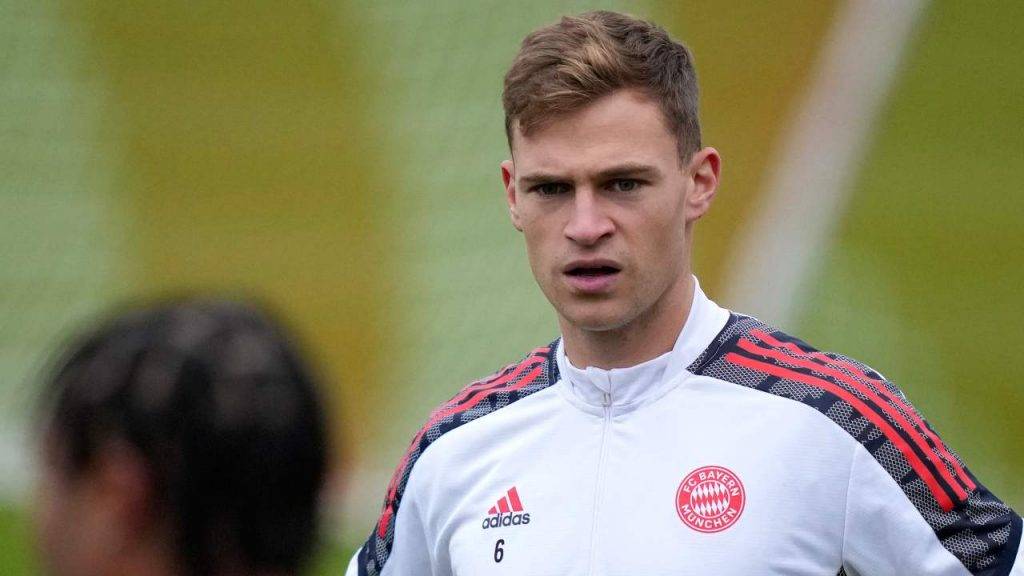 Kimmich in allenamento con il Bayern Monaco