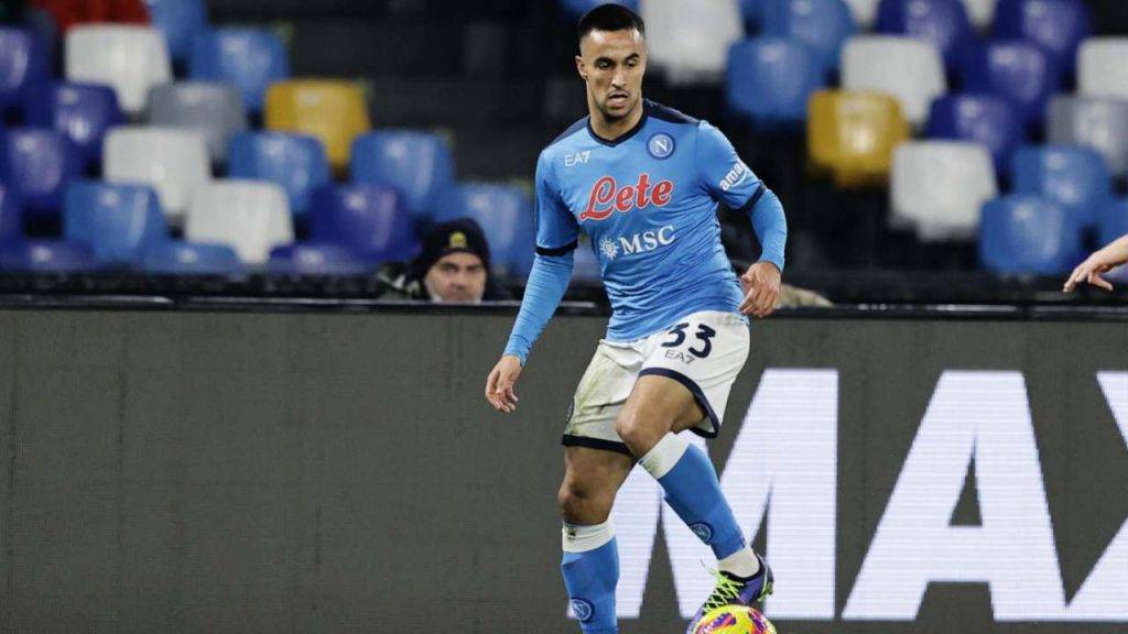 Adam Ounas con la maglia del Napoli