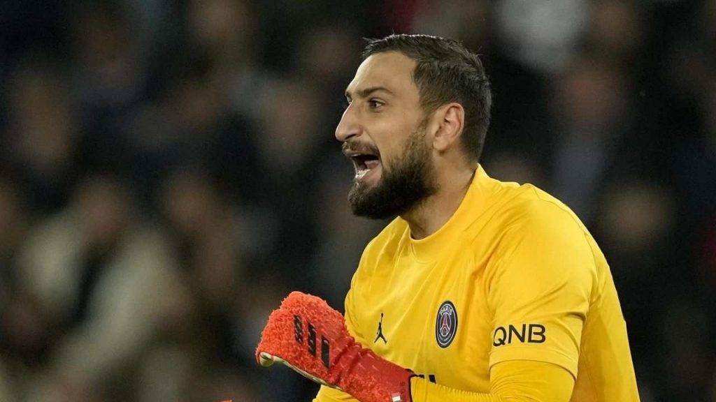 Donnarumma in azione