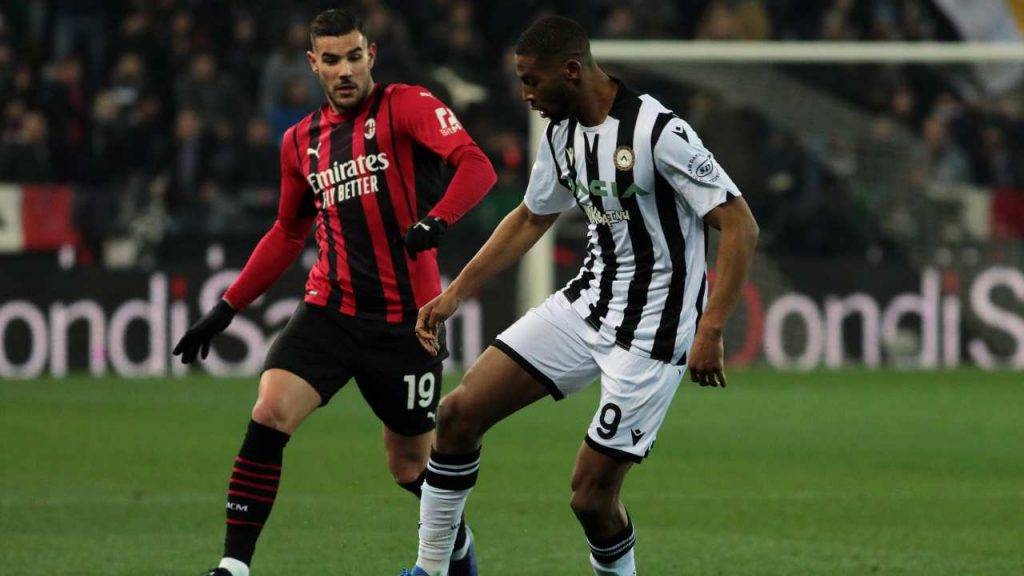 Theo Hernandez nel match tra Milan e Udinese