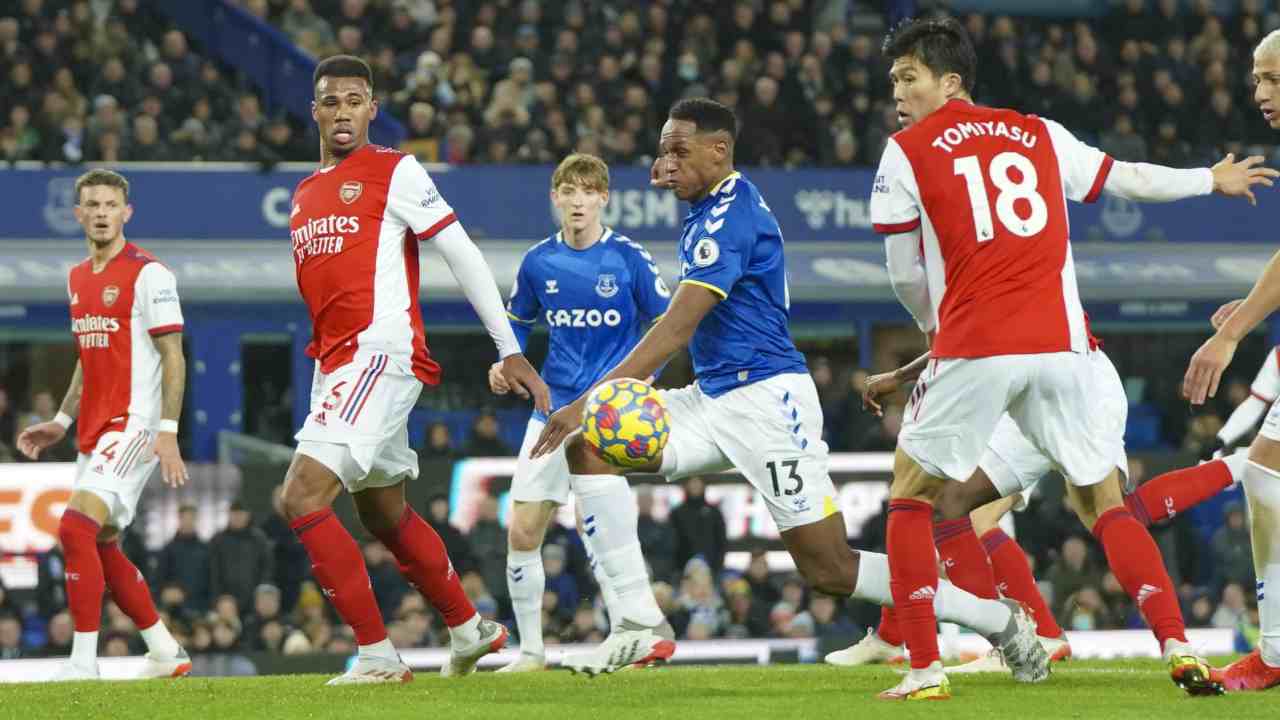 Yerri Mina in azione