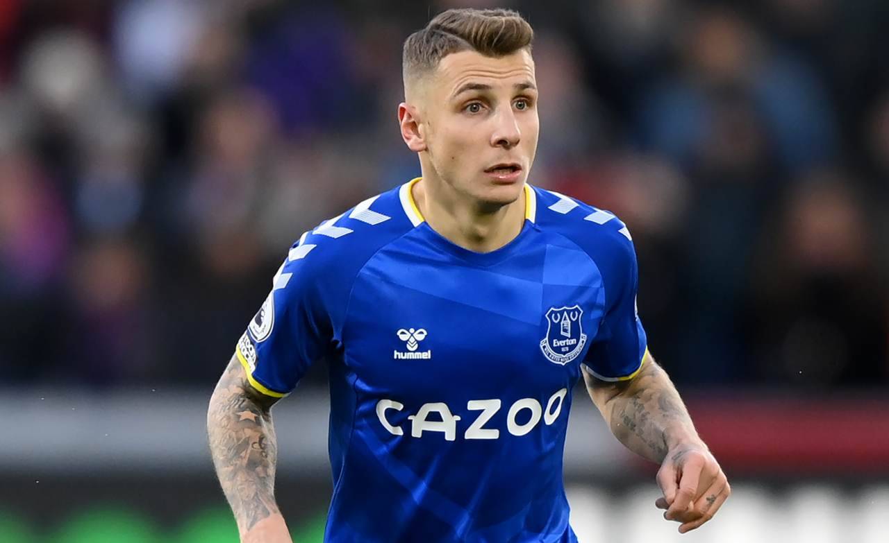 Lucas Digne in campo