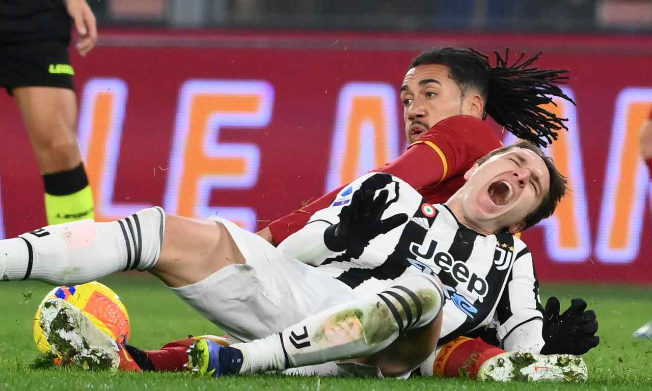 Chiesa urla dopo lo scontro con Smalling