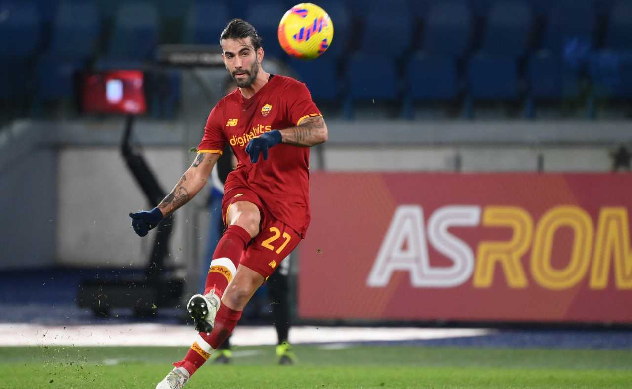 Sergio Oliveira passa il pallone