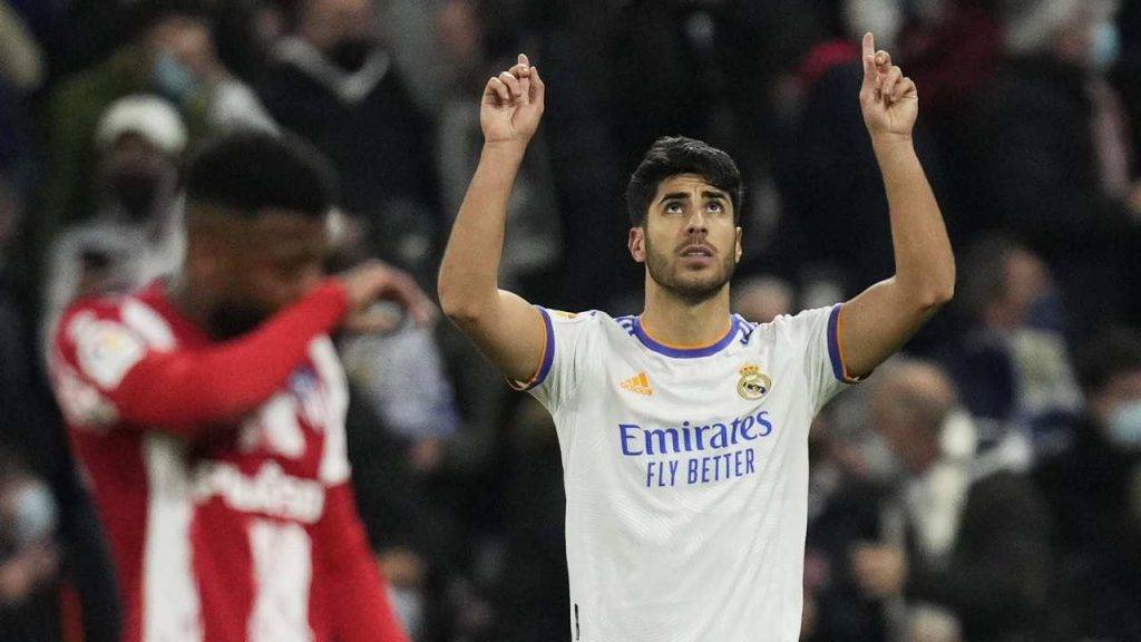 Asensio con la maglia del Real Madrid