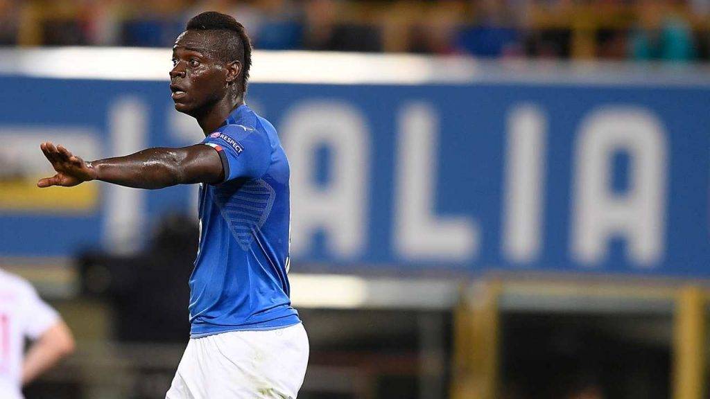 Balotelli in una delle ultime apparizioni con la maglia dell'Italia