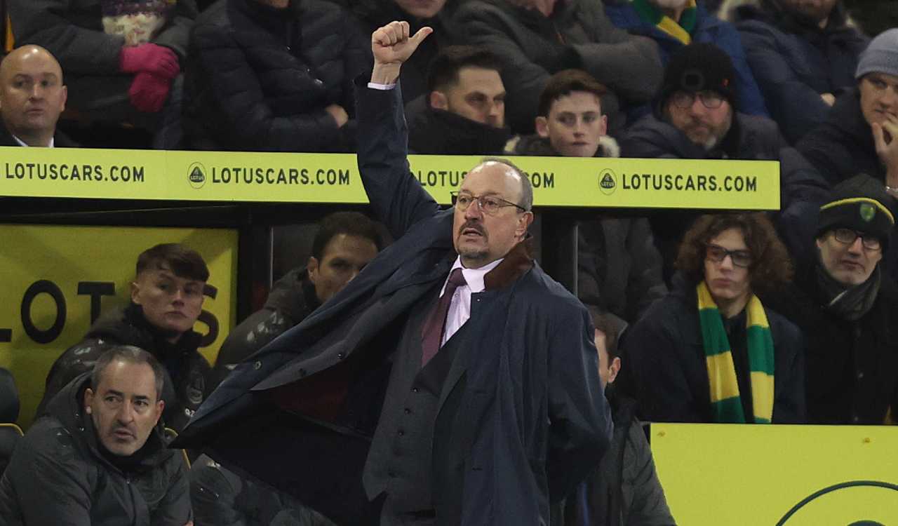 Benitez in panchina