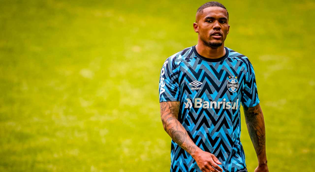 Douglas Costa