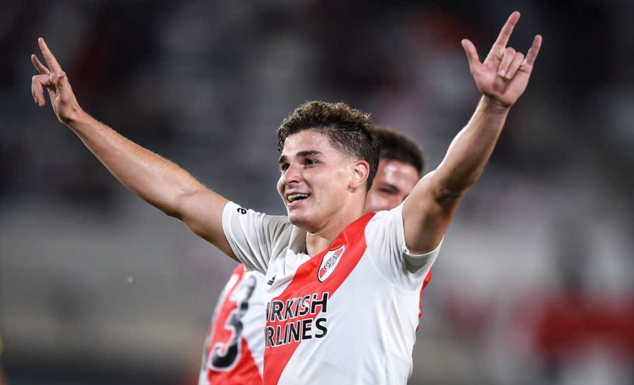 Julian Alvarez esulta col River Plate