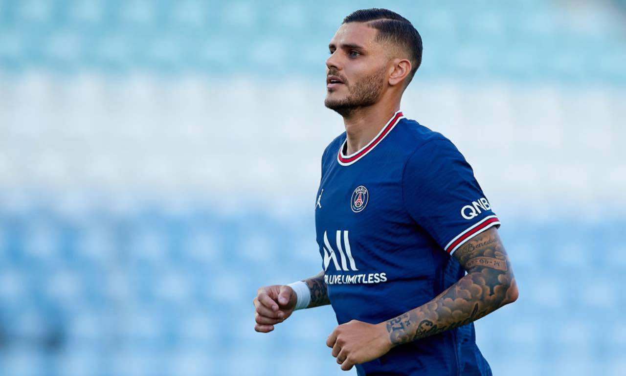 Icardi durante il ritiro col PSG