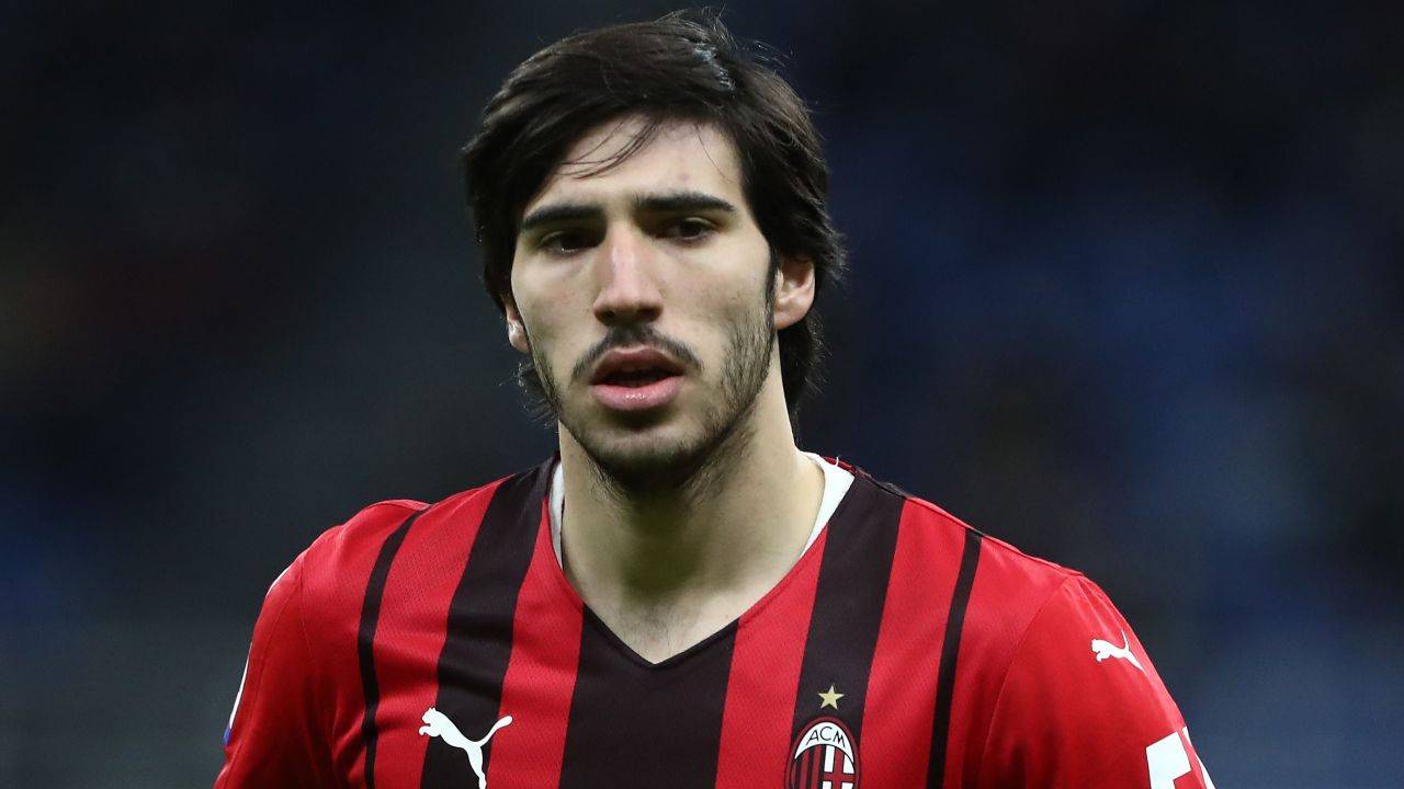 Sandro Tonali pensieroso