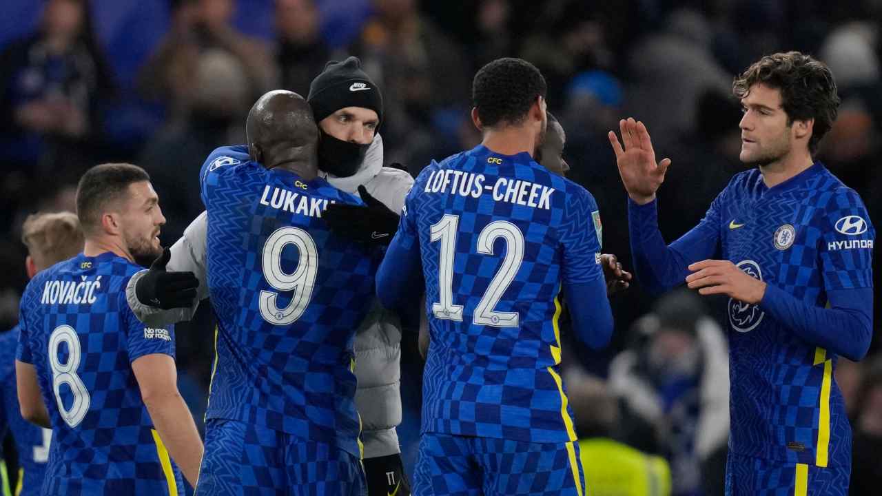 Abbraccio tra Lukaku e Tuchel al termine del match contro il Tottenham