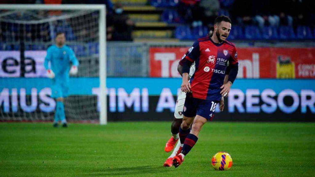 Nandez con la maglia del Cagliari