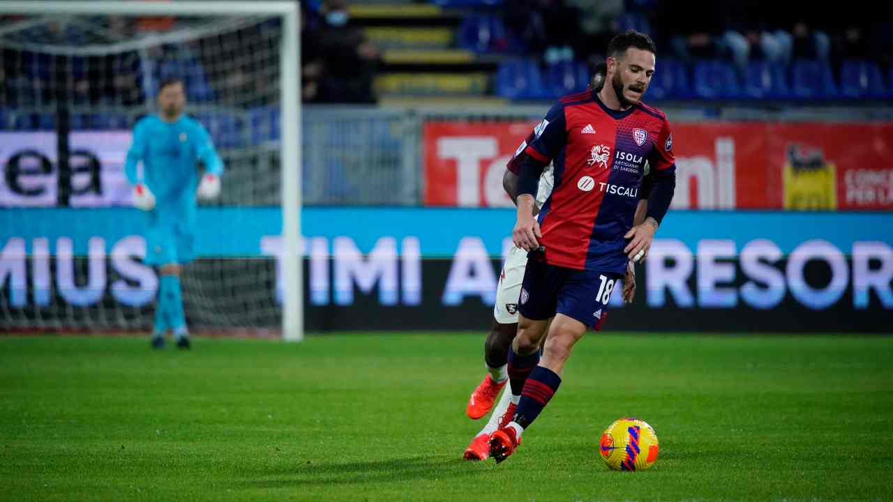 Nandez con la maglia del Cagliari