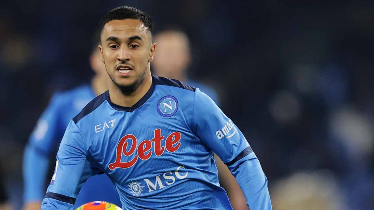 Ounas rincorre il pallone